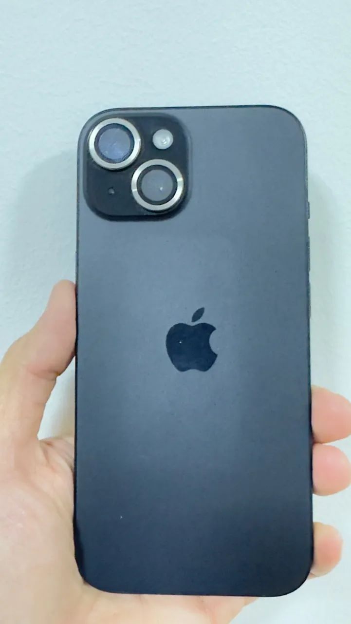 Vendo Iphone 15, 128mb, bateria 90% - Foto 2