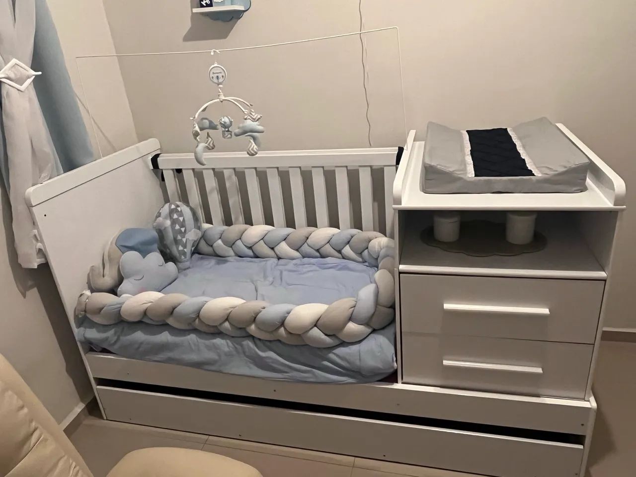 Berço / cama solteiro com cama auxiliar 