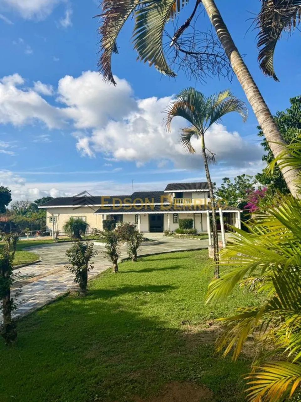 Chácara com 5 Quartos à Venda, Parque Lago Azul - Pindamonhangaba - Foto 3