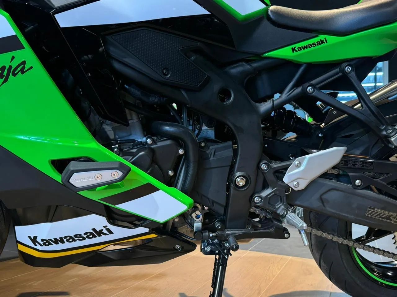 その他 0909-13 Kawasaki Zx-4r 2025 - 1496559949 | OLX