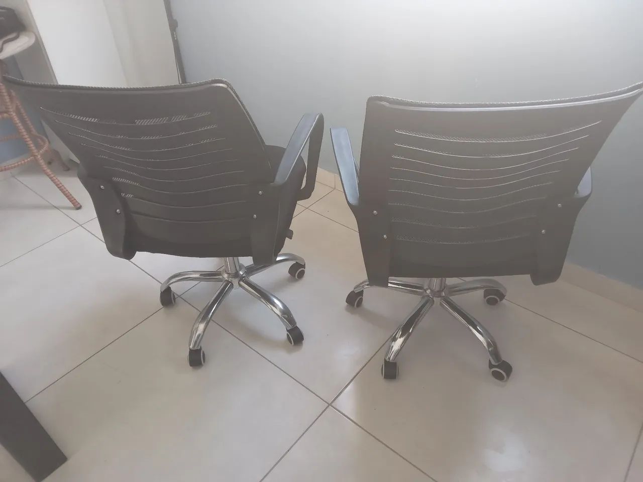 2 cadeira giratória de escritorio - Foto 3
