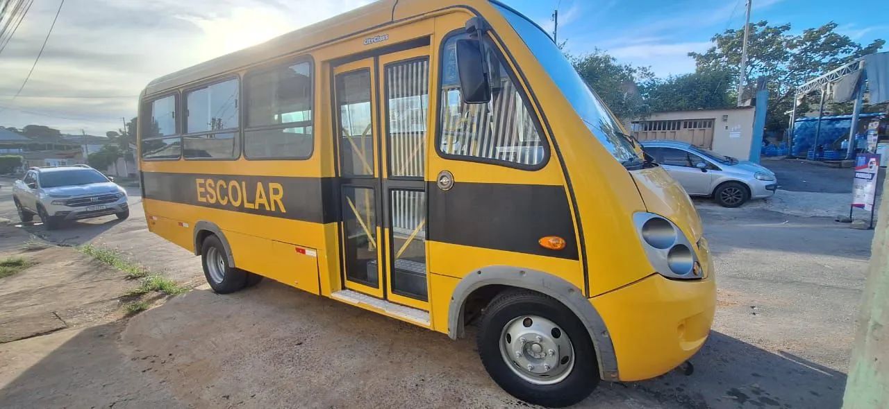Micro ônibus 30 lugares - Foto 3