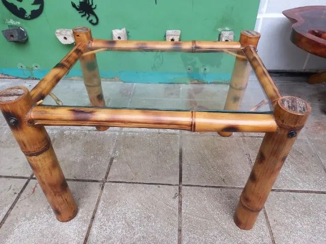 Mesinha de Bambu com vidro ( extremamente firme)