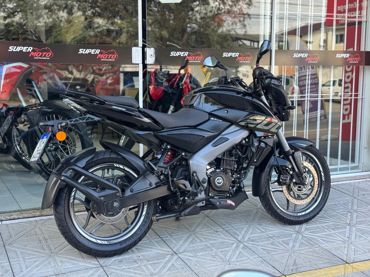 BAJAJ DOMINAR NS 200 2026 - Foto 5