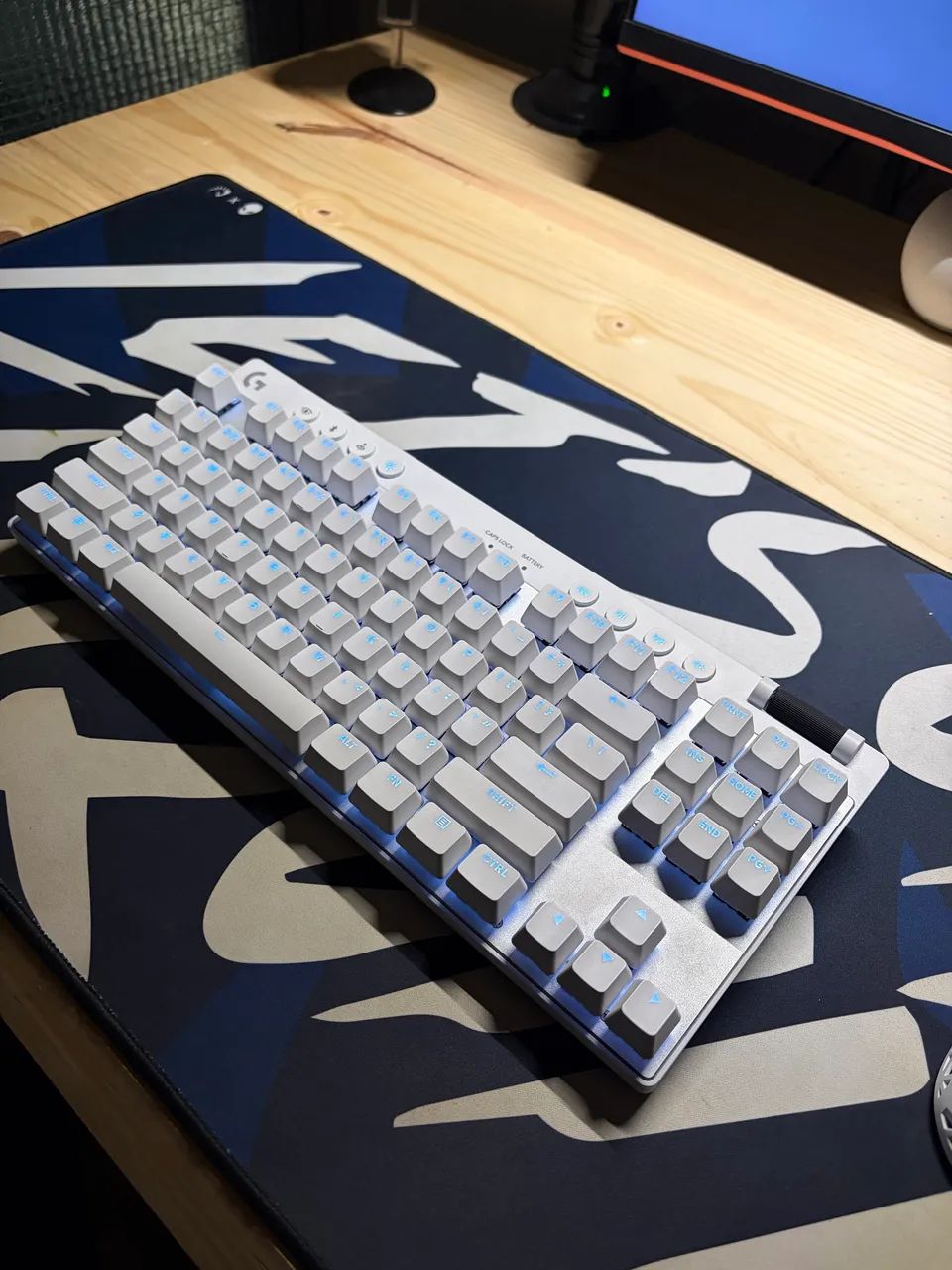 Teclado Logitech PRO X TKL Lightspeed - Foto 3