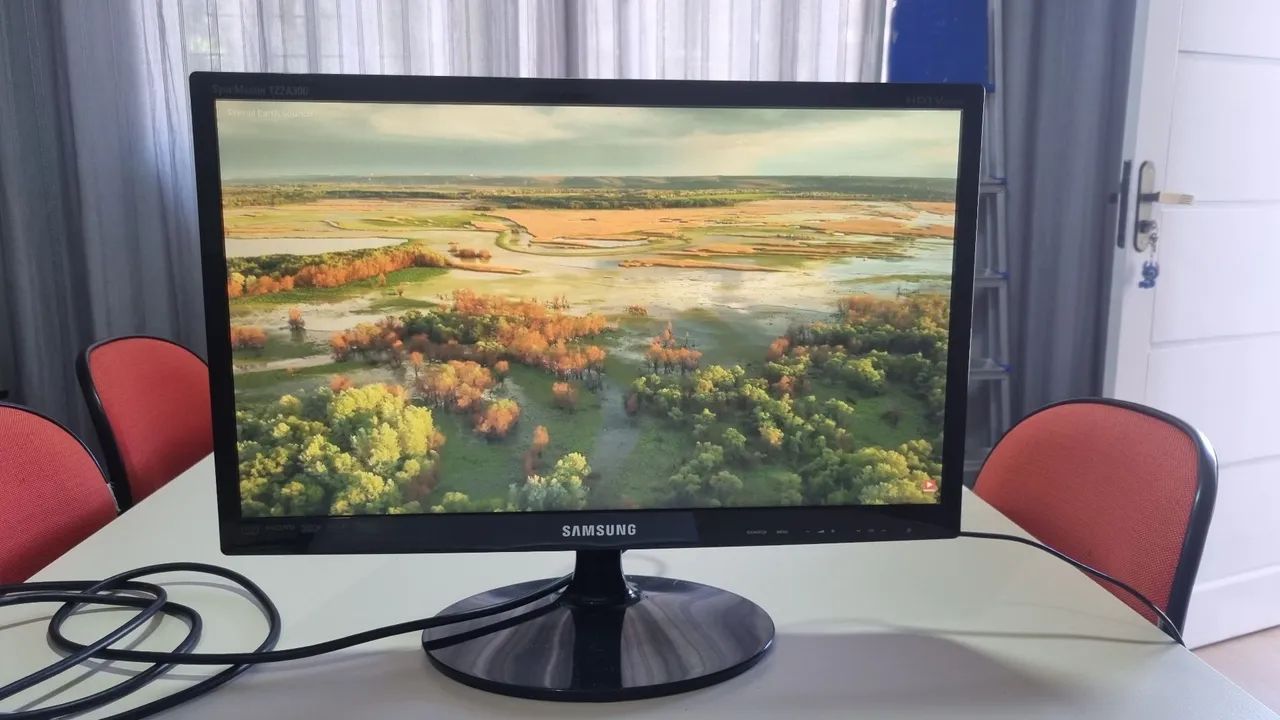Monitor/TV Samsung SyncMaster T22A300 - 21,5" Full HD com HDMI
