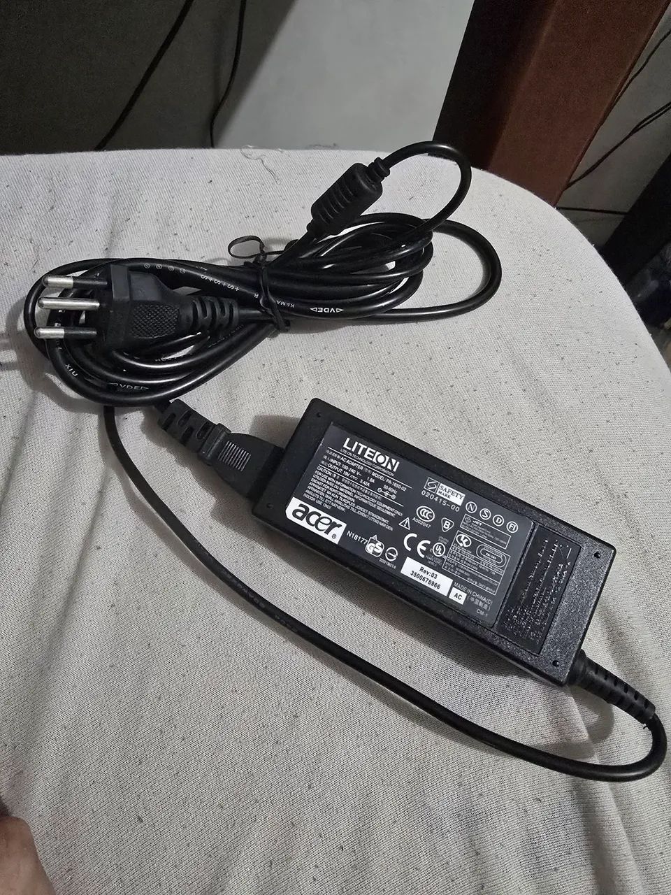Fonte para Notebook Acer E5-574 19V 3.42A 65W - Foto 2