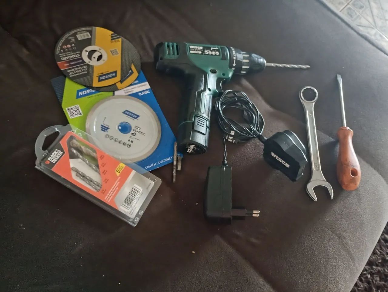 Furadeira e parafusadeira 64962175755010120