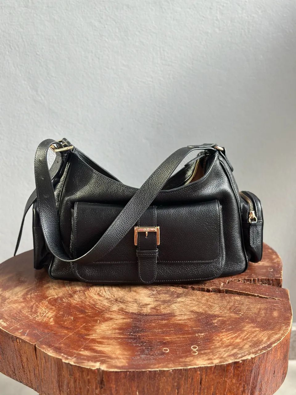 Bolsa em couro preta Jorge Bischoff 