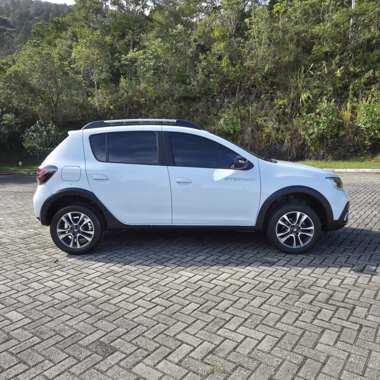Renault Stepway Iconic Flex 1.6 16V Aut. 2024 - Foto 4
