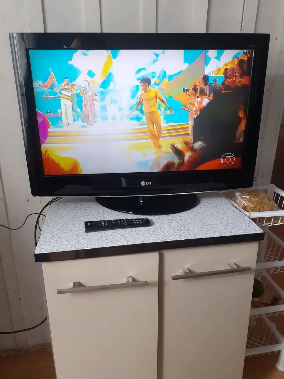 TV LG 32 Polegadas com controle - Foto 2