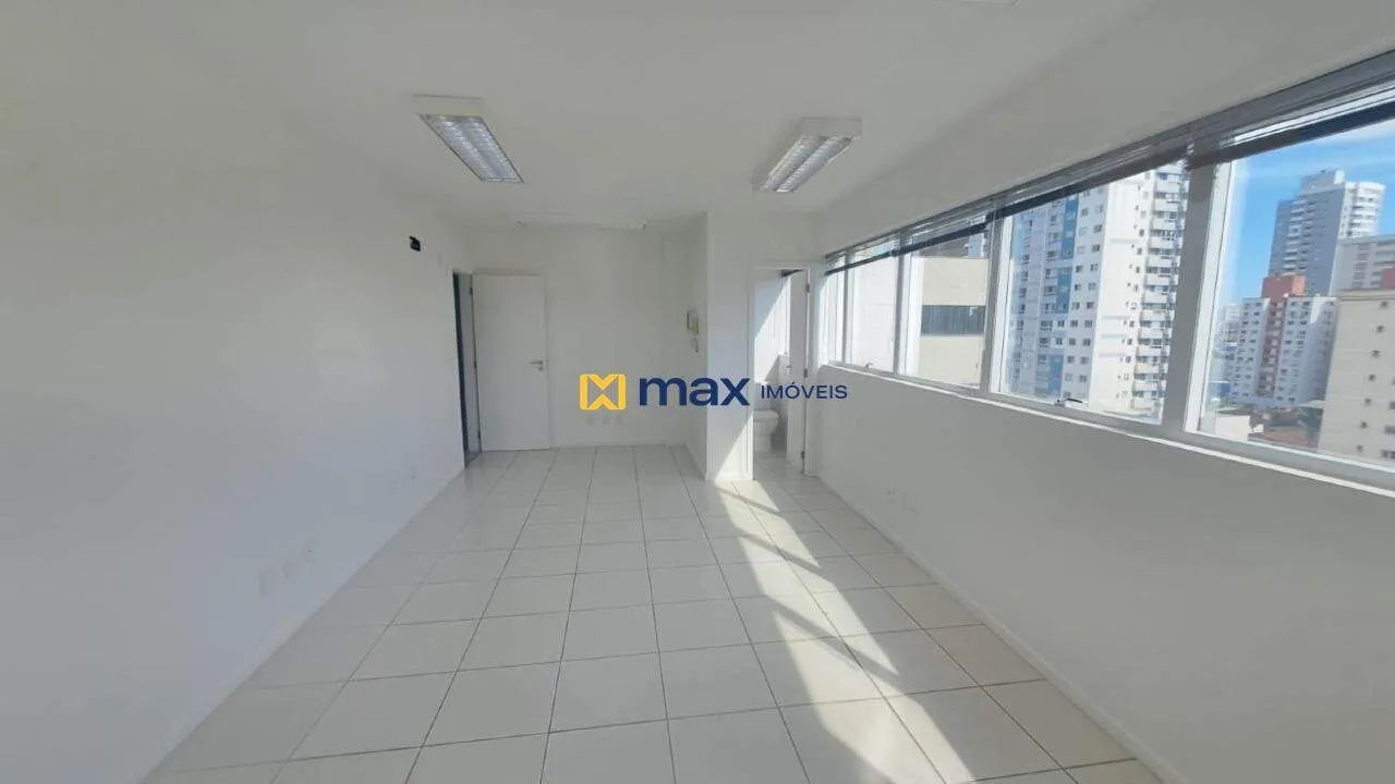 Sala Comercial com 29 m² e 1 Vaga de Garagem, bairro Centro, Itajaí - Foto 5