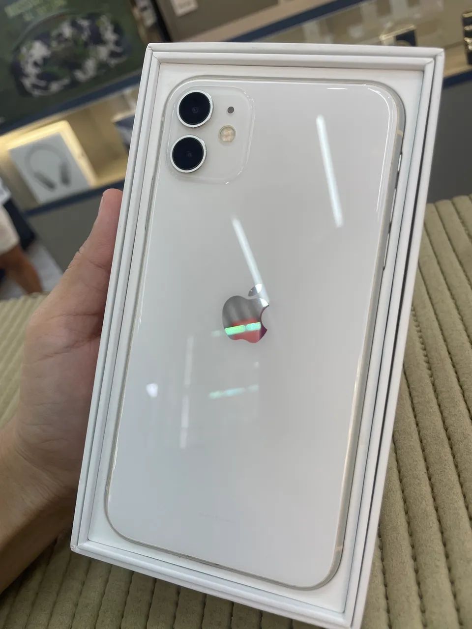 IPhone 11 64gb branco original 84% - Celulares e Smartphones - São
