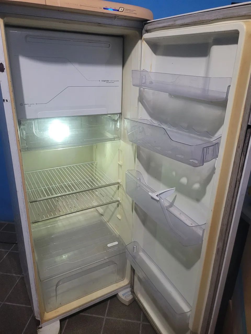 Geladeira eletrolux frosfree - Foto 2