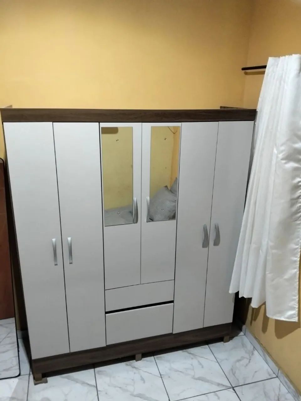 Guarda roupa 4 portas