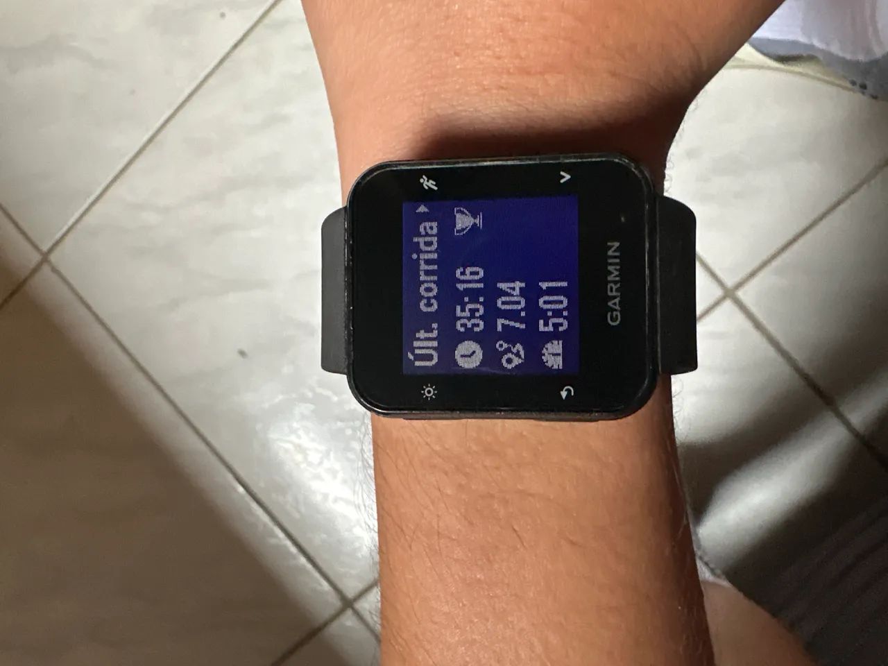 Vendo garmin forunner 35  - Foto 3