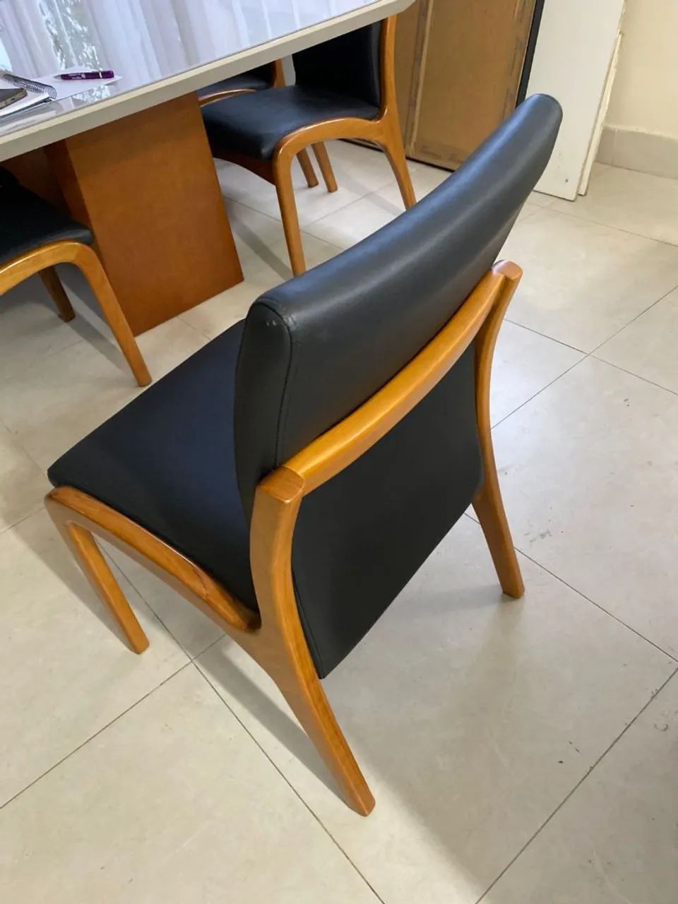 MESA DE JANTAR DE ALTO PADRÃO ? MADEIRA MACIÇA - Foto 3
