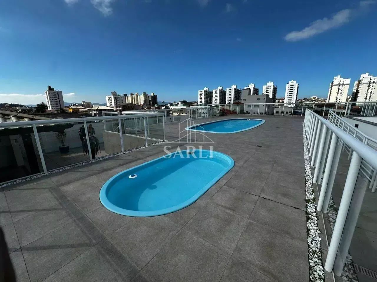 Apartamento com 2 quartos em Areias - São José - SC