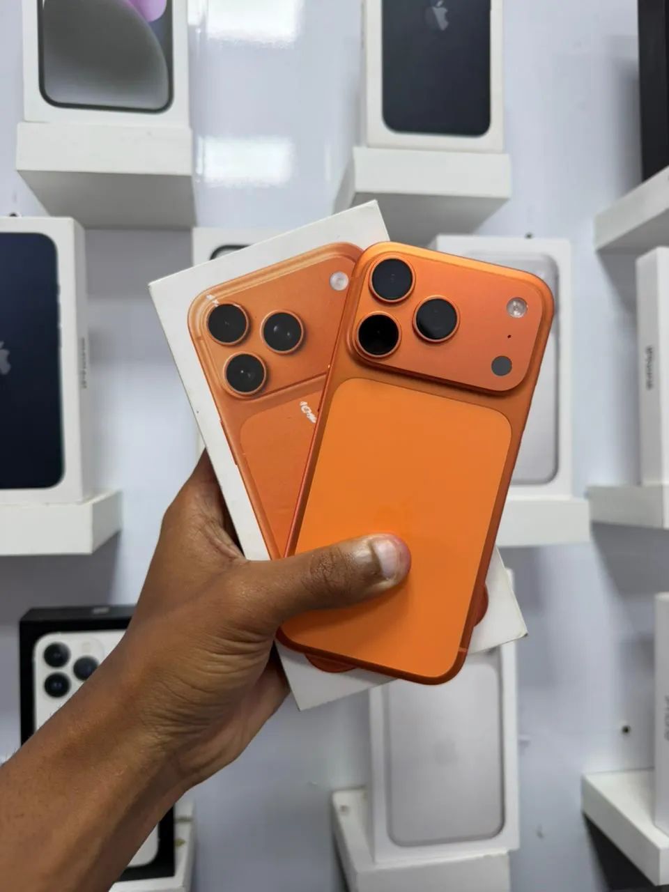 IPHONE 17 PRO 256 GIGAS SEMINOVO LARANJA 