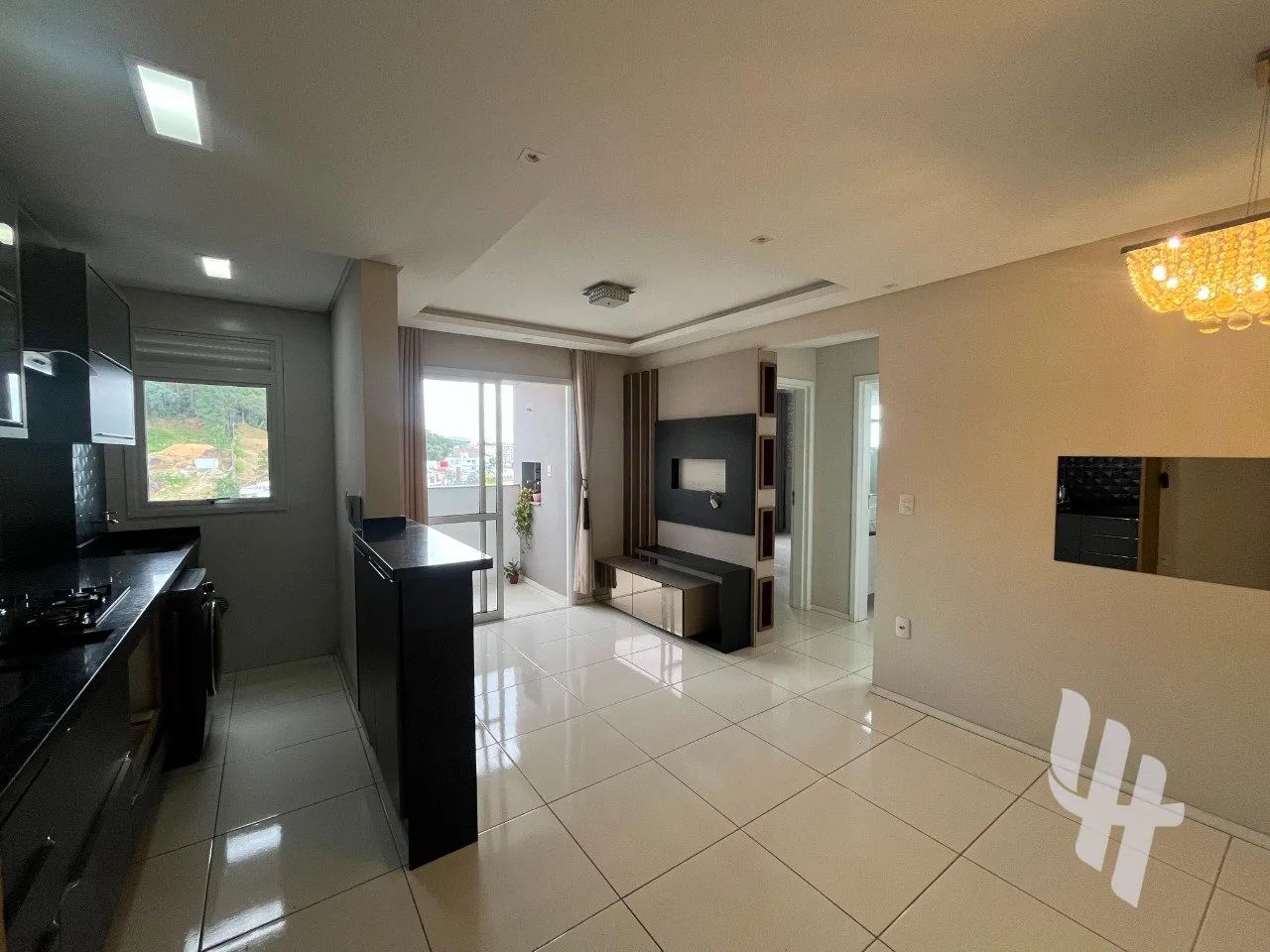 Apartamento Semi-Mobiliado | 2 Quartos, Suíte e sacada com churrasqueira - Foto 2