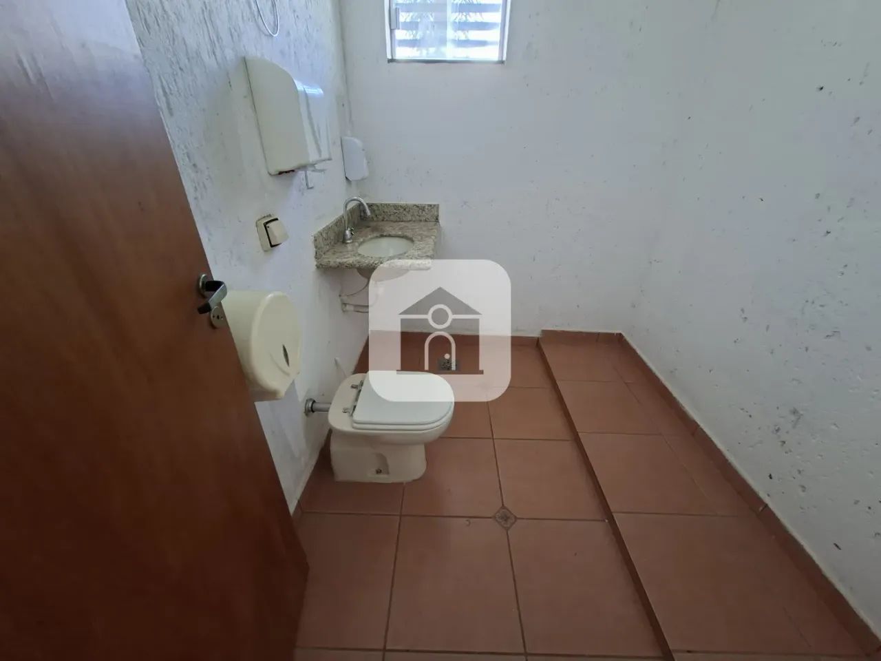 Sala comercial para locação no bairro Saraiva - Foto 4