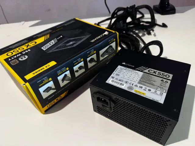 Fonte Corsair - CX550 - 550w