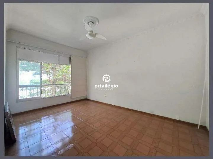 Vende-se ótimo 3 quartos na Urca