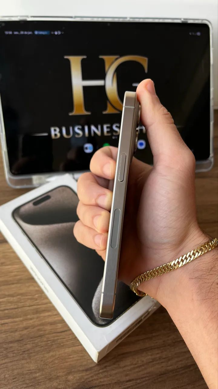 iPhone 15 Pro 256gb com NF Impecável Garantia - Foto 2
