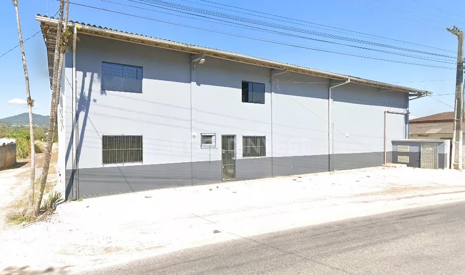 Galpão com 1.200m² no bairro Bateas!!!