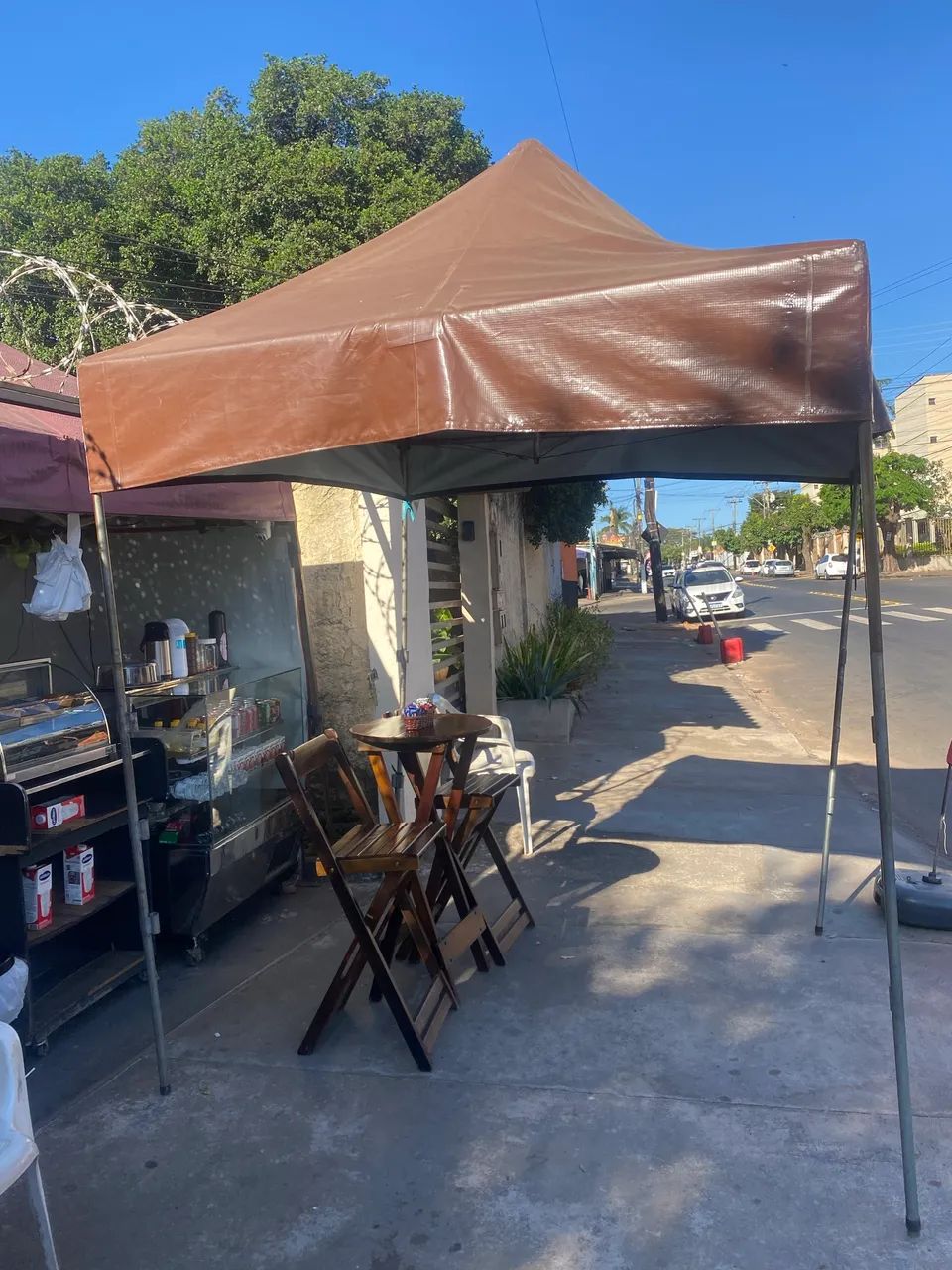 Tenda de feira, com todas as ferragens 