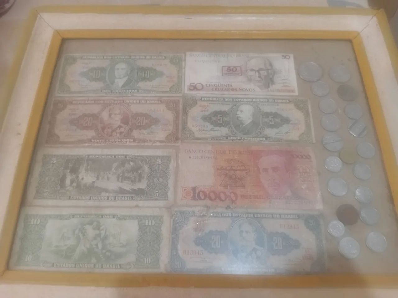 Vendo quadro com células e moedas antigas  - Foto 2
