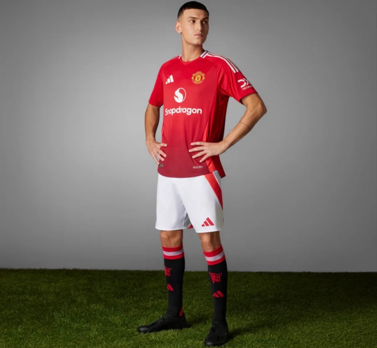 CAMISA 1 MANCHESTER UNITED 24/25 AUTHENTIC  Tamanho L - Foto 4