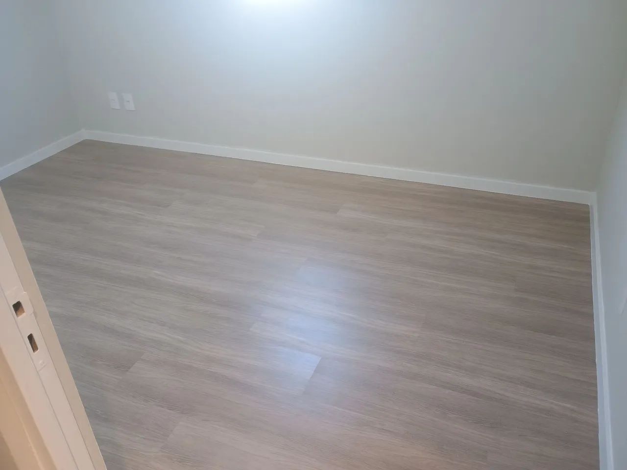 Colocador de piso laminado e vinilico