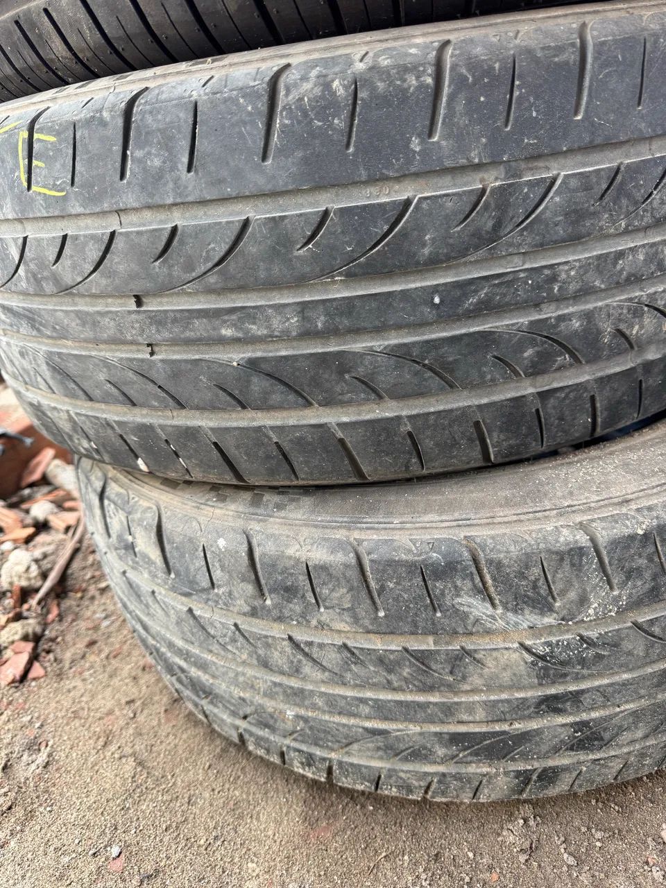 Pneu 215/55R17 