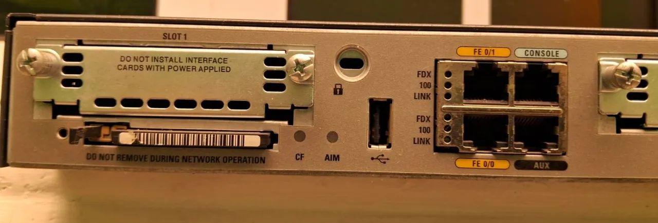 Router Cisco 1800 SERIES - Foto 3