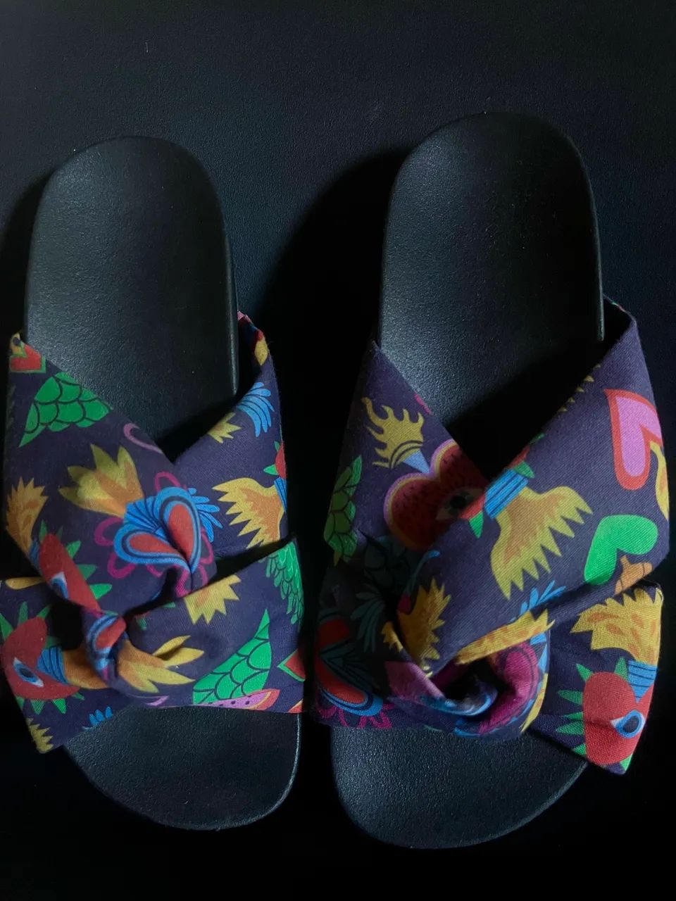 Sandália estampada tamanho 34 - Foto 5