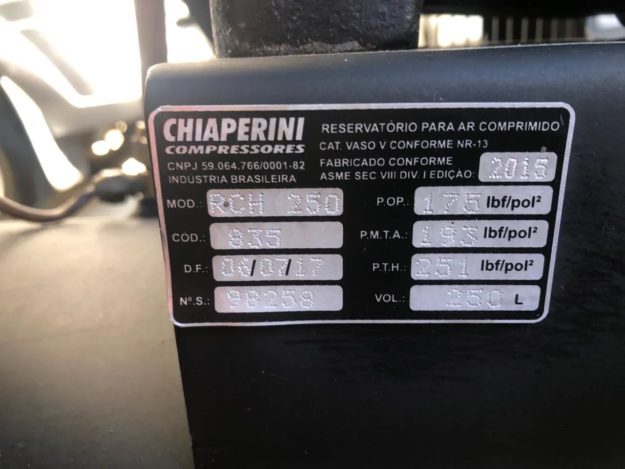 Compressor de Ar CHIAPERINI CJ 20 + APV 250L - 5cv - Foto 4