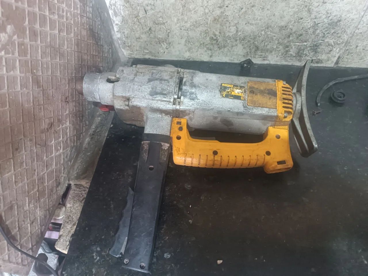 Furadeira industrial dewalt