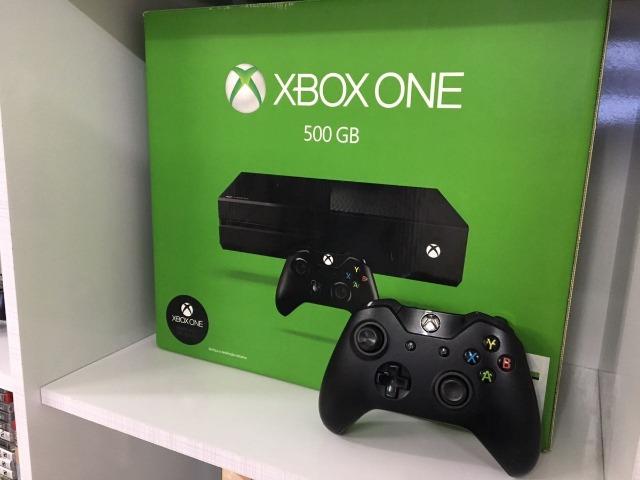 Xbox One + 5 jogos