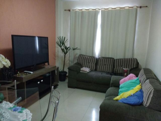 Excelente apartamento, todo em porcelanato, acabamento de primeira qualidade - Foto 2