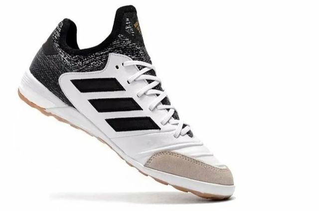 Chuteira Society Adidas Copa - N° 38,5 e 40,5 - Foto 3