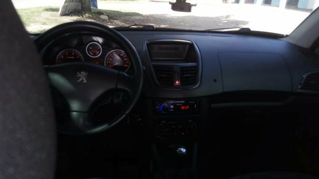 Peugeot 207 1.4 completo com gnv doc - Foto 5