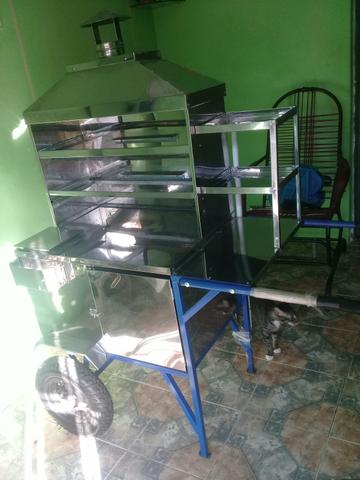 Vende-se carrinho de espetinhos 800,00$