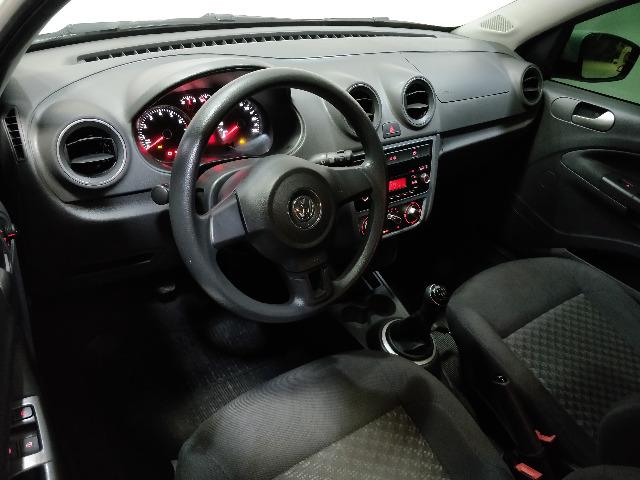 VW Volkswagen Voyage 1.6 CL 2015 - Foto 8