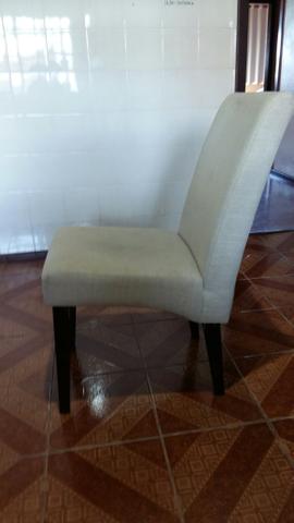 Mesa com 4 cadeiras estofadas - Foto 2