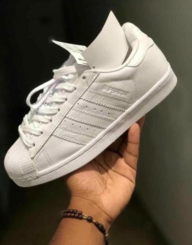 Adidas Total Black e total White - Foto 2