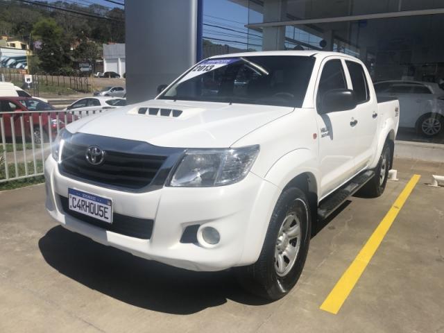 TOYOTA HILUX 3.0 SR 4X4 CD 16V TURBO INTERCOOLER DIESEL 4P MANUAL.