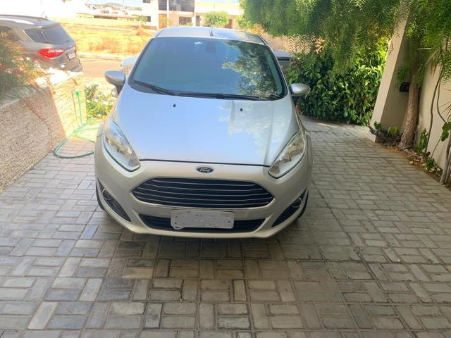 Fiesta Titanium 2014 Top