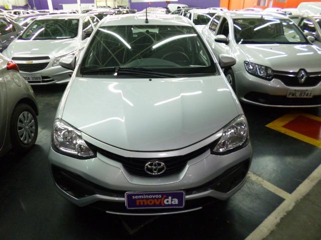 Toyota Etios XS 1.5 Manual - Foto 12
