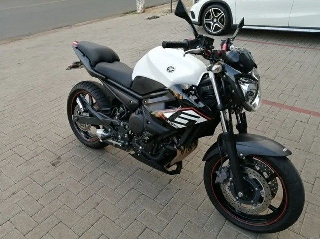 YAMAHA XJ6 N 2015